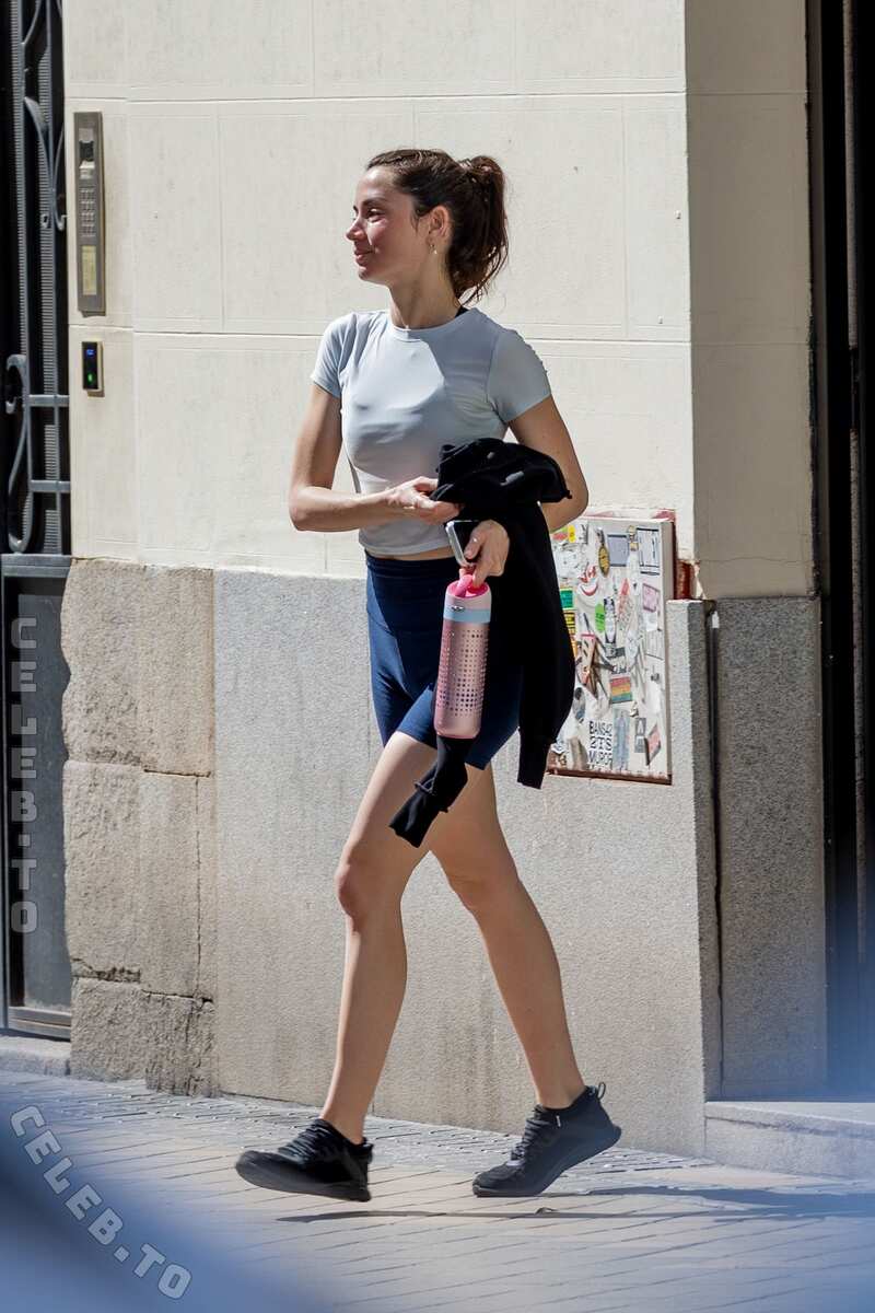 Ana De Armas nude photo 15