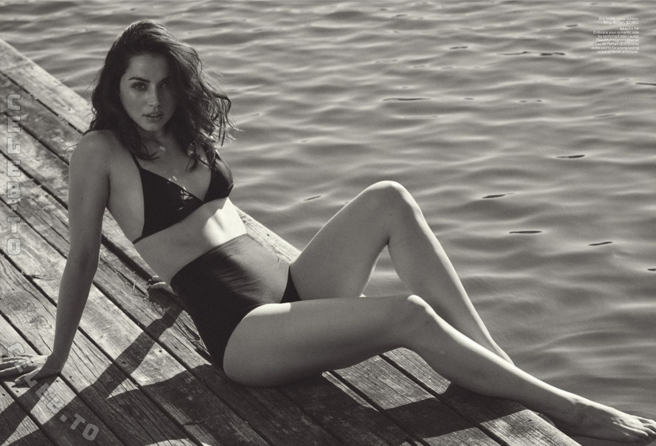 Ana De Armas nude photo 11