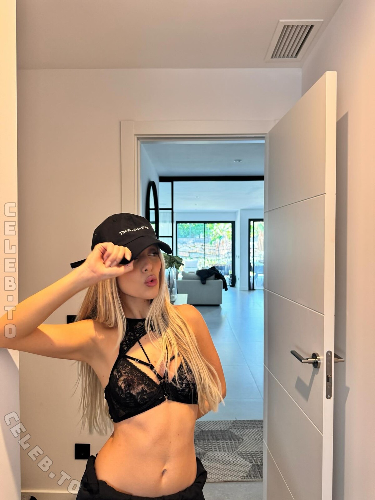 Ana Mena nude photo 3