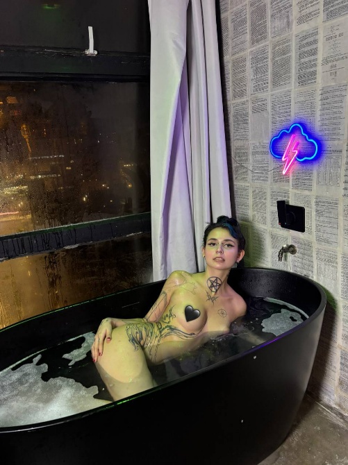Ana Rigobello nude photo 1