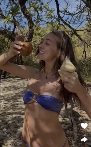 Ana Sofia Fehn nude photo 10