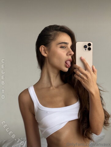 Ana Vavx nude photo 4