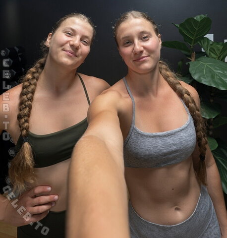 Anabel und Maria Glocker New (5 photos)