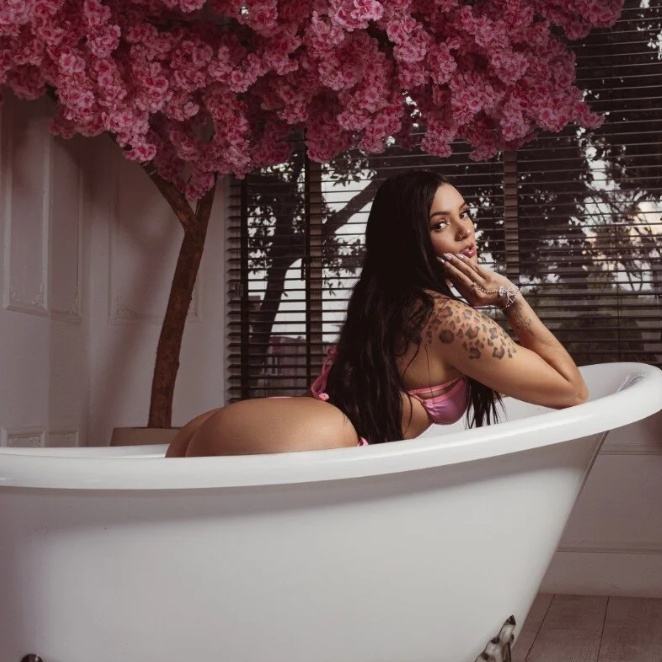 Anais_ass nude photo 9
