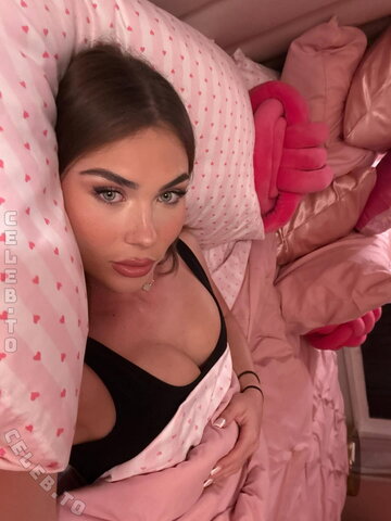 Analena.lz nude photo 42