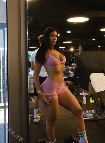 Analena.lz nude photo 5