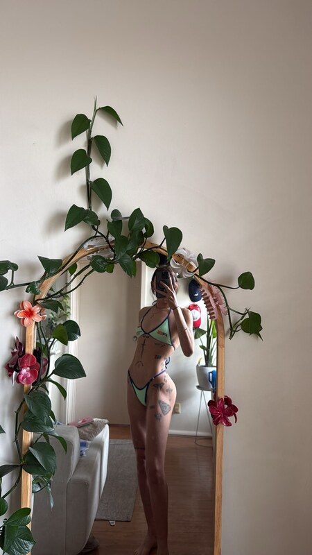 Anastasia Devreux nude photo 3