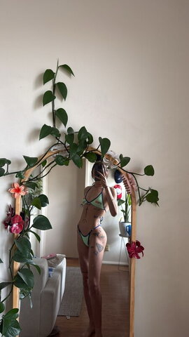 Anastasia Devreux nude photo 3