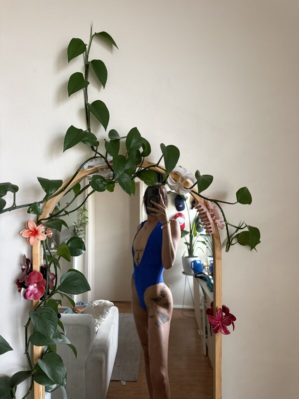 Anastasia Devreux nude photo 4