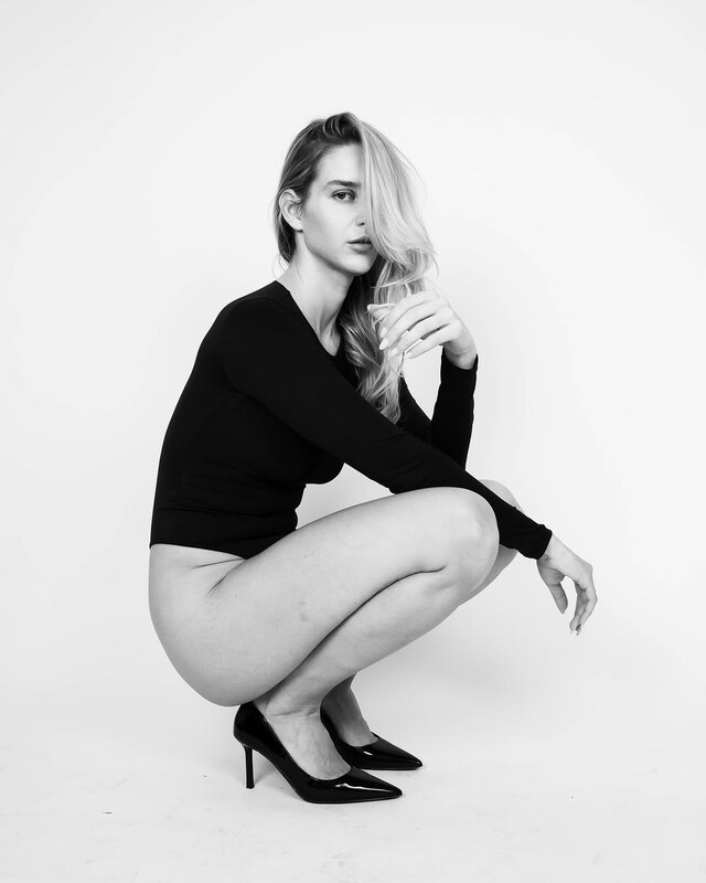 Anastasia Livesay nude photo 29