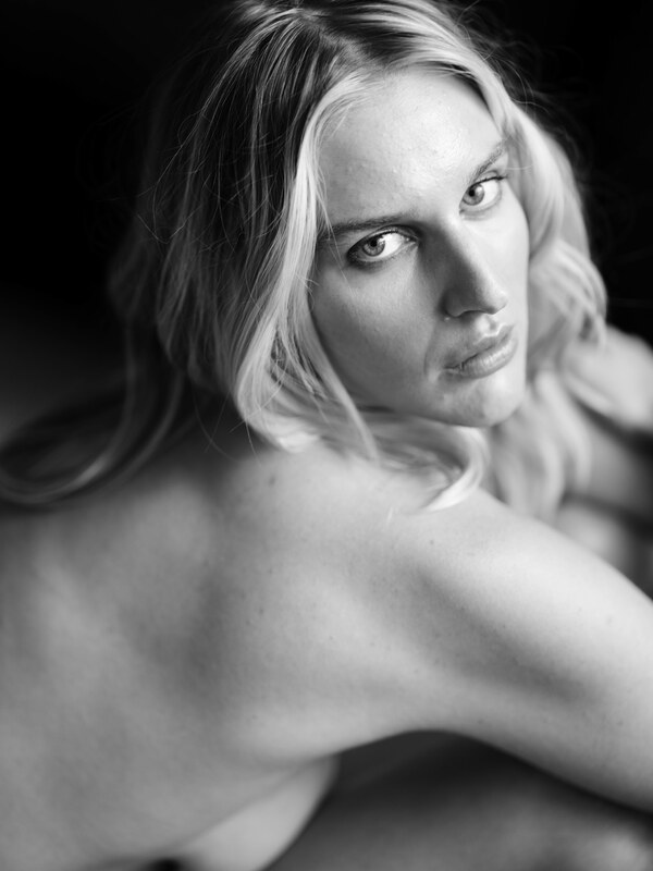 Anastasia Livesay nude photo 1
