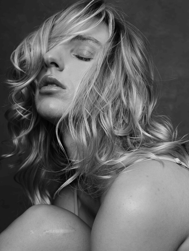 Anastasia Livesay nude photo 4