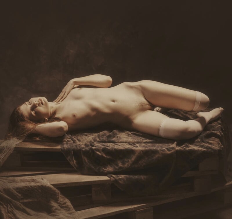 Anastasia Renz nude photo 16