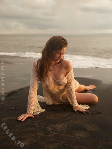 Anastasia Veretnova nude photo 10