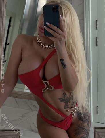 Anastasiia Alma nude photo 2