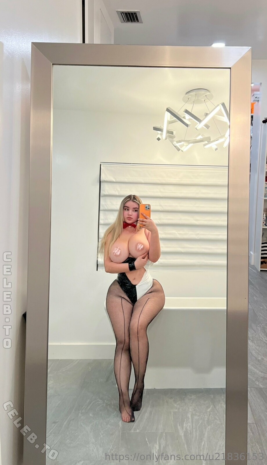 Anastasiya Kvitko nude photo 3