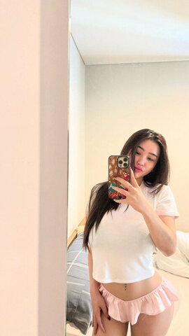 Anastasya Khosasih nude photo 3