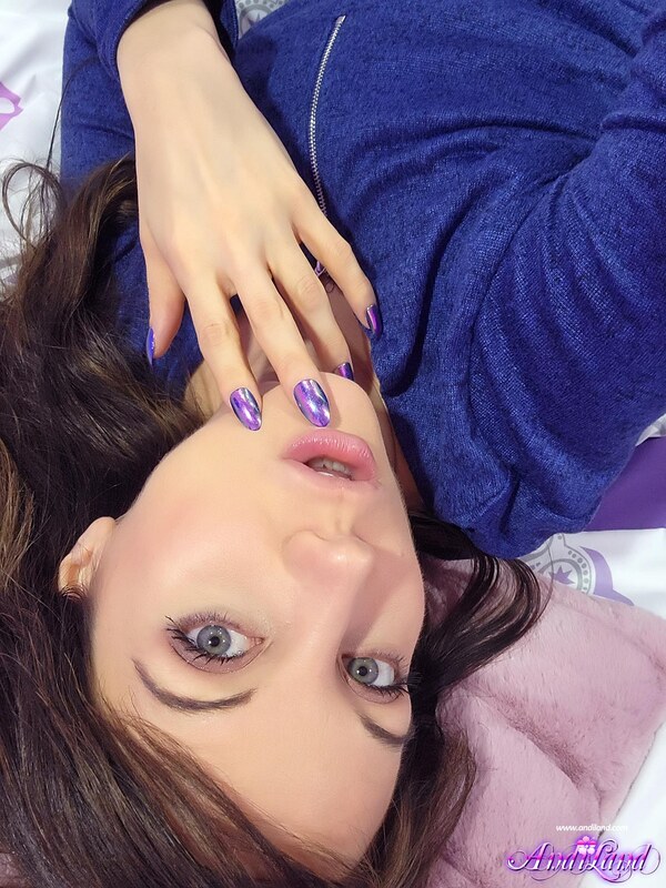 Andi Land nude photo 4