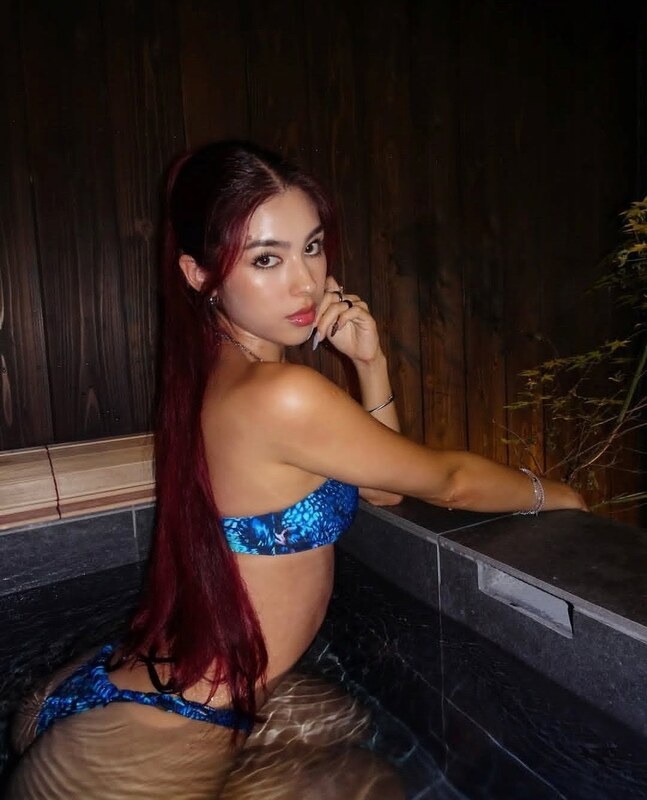 Andrea Shima nude photo 3