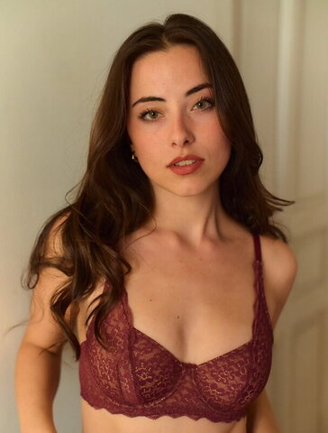 Ane Rot Sexy (2 photos)