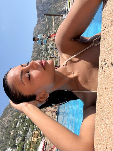 Aneeqa Farid nude photo 1
