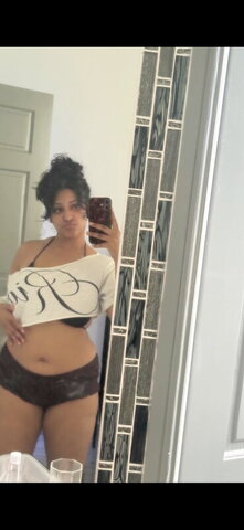 a.neesuh nude photo 18