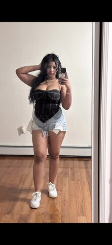 a.neesuh nude photo 4