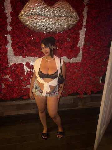 a.neesuh nude photo 3