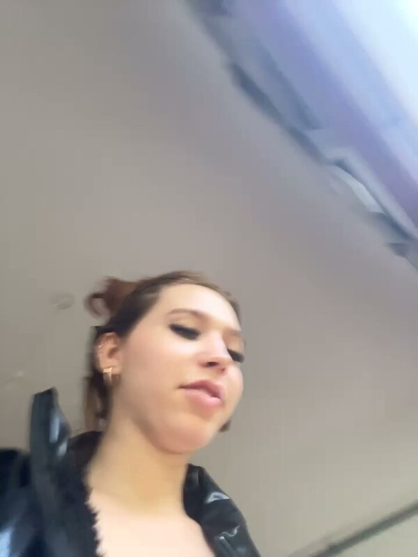Aneruivinhaa nude photo 8