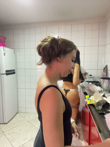Aneruivinhaa nude photo 10