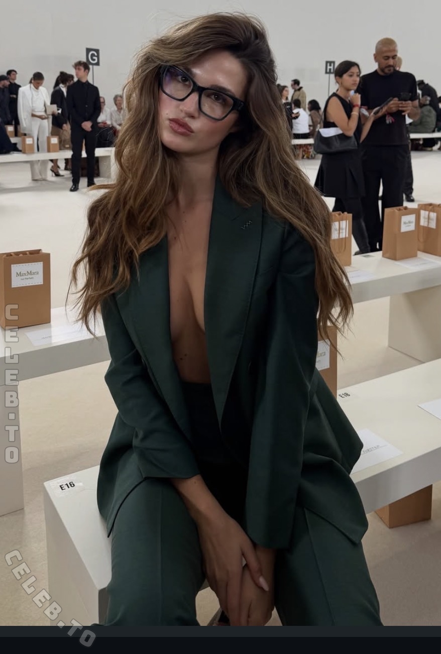 anfr00 nude photo 3