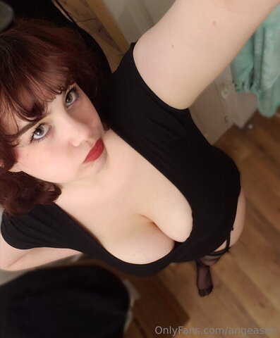 Ange ASMR nude photo 18
