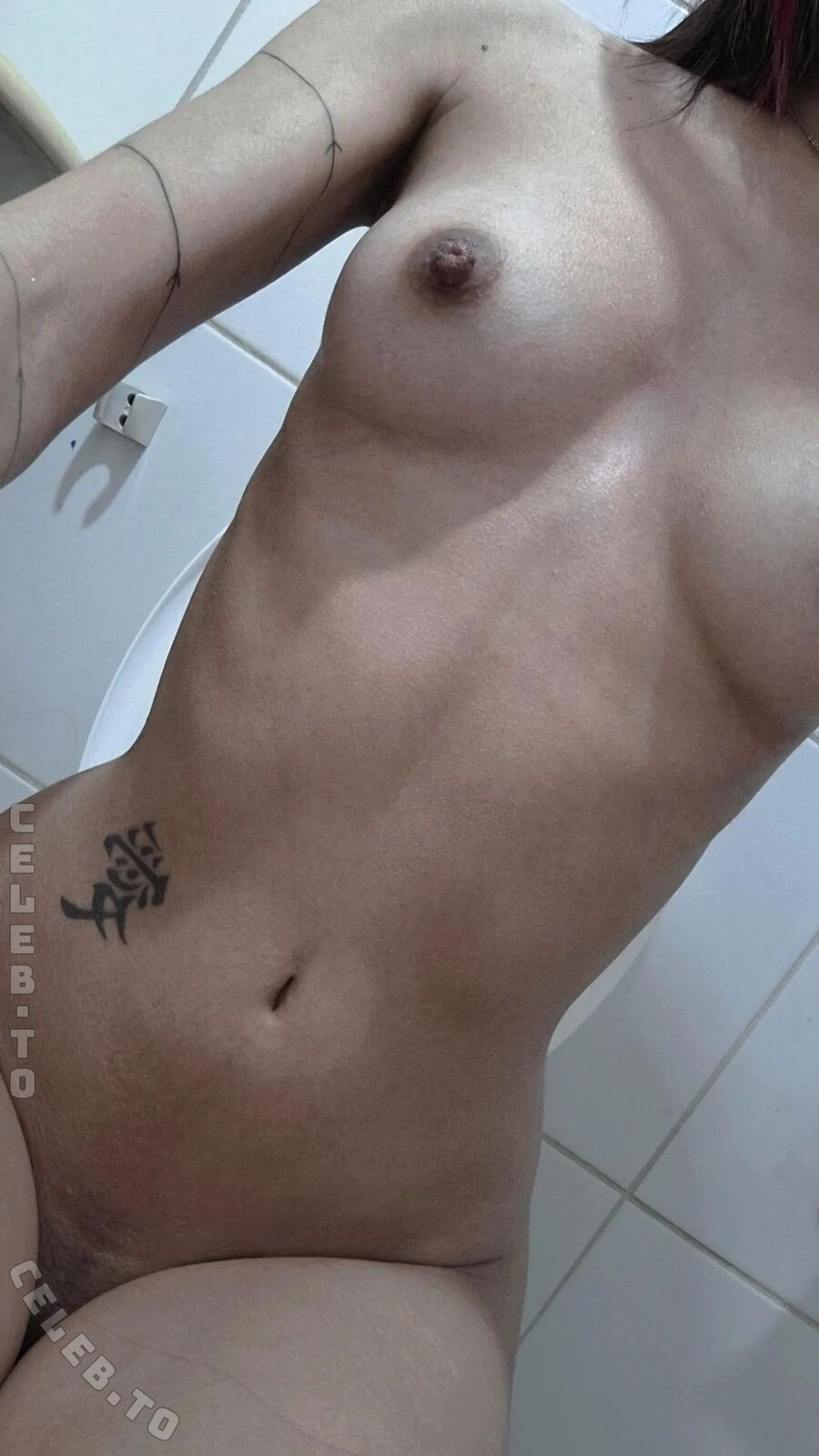 Angel Luminie nude photo 6