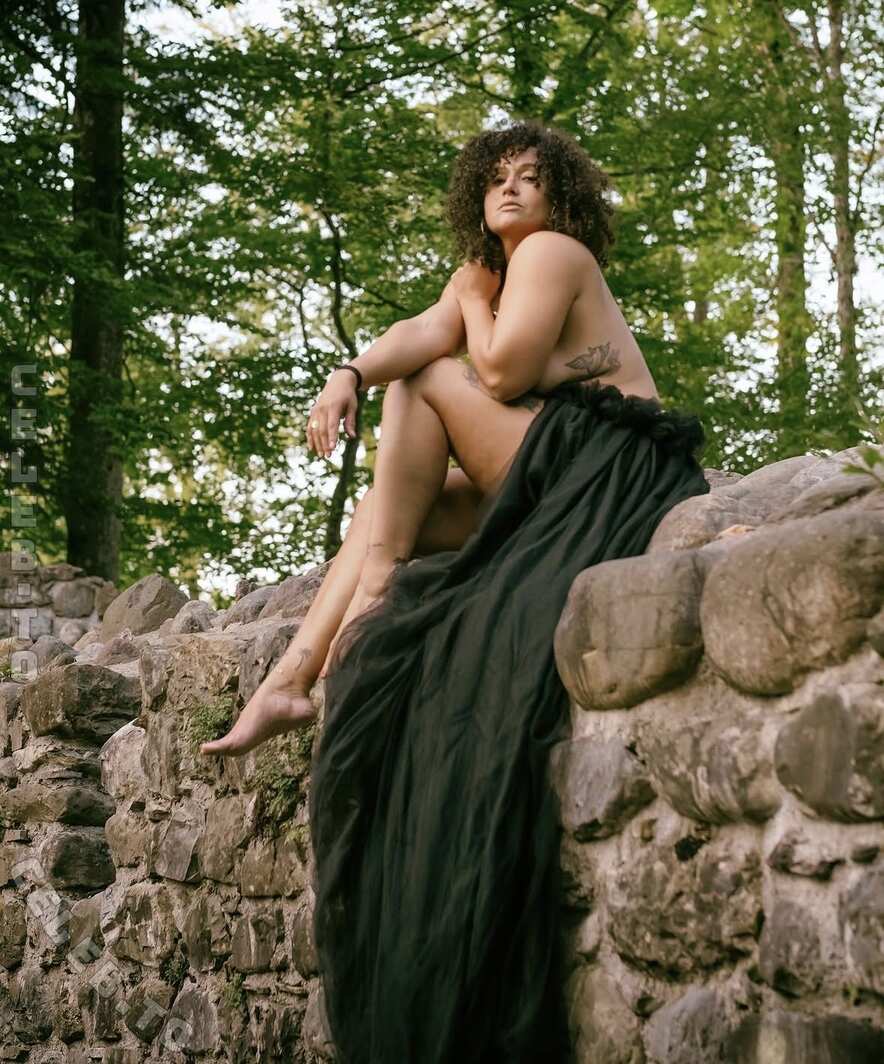 Angela Elena Stadelmann nude photo 4