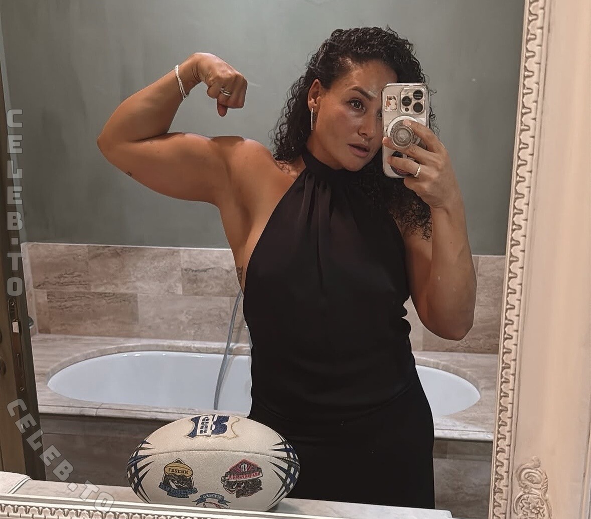 Angela Elena Stadelmann nude photo 2