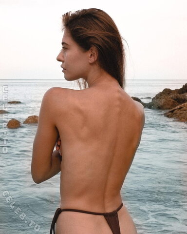 Angela Nikolau nude photo 13