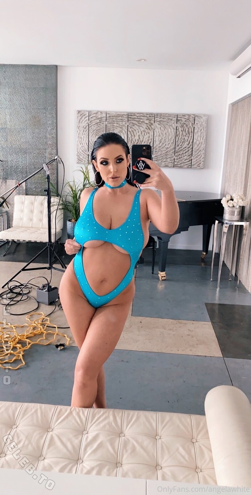Angela White nude photo 6