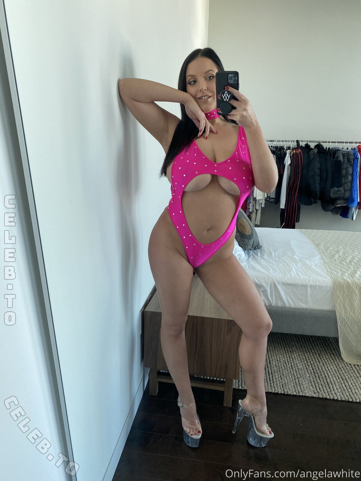 Angela White nude photo 9