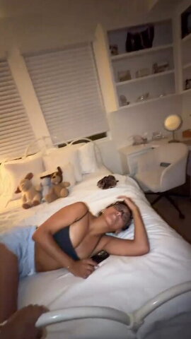 Angelaaaaguilarrr Sexy (1 photo)