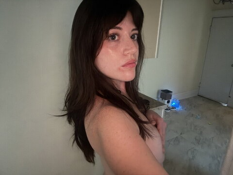 Angelbunnigrl New (1 photo)