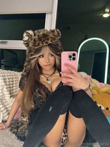 Angeliecatlol nude photo 2