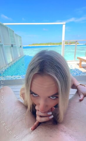 Angelina Engel nude photo 22