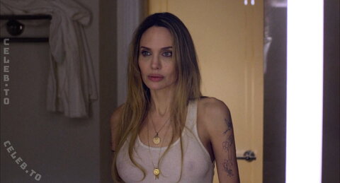 Angelina Jolie nude photo 1