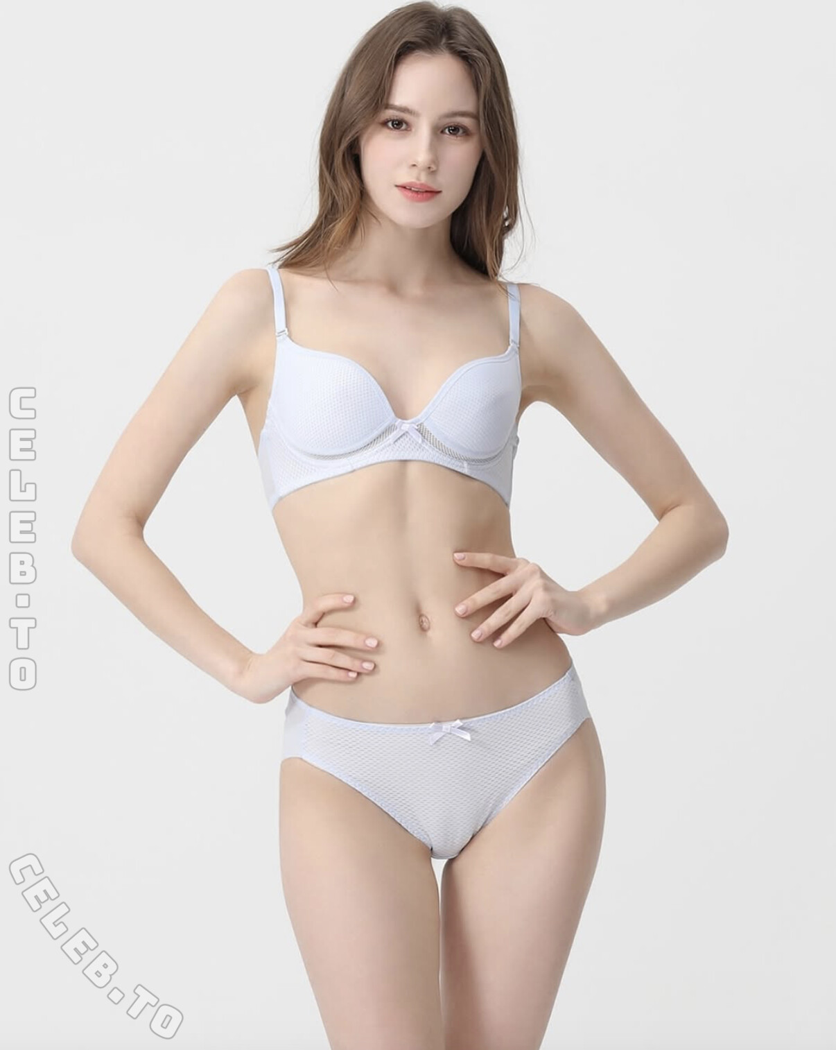 Angelina Romashka nude photo 1