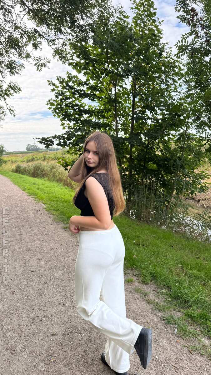 Angelina_Dehlow nude photo 10