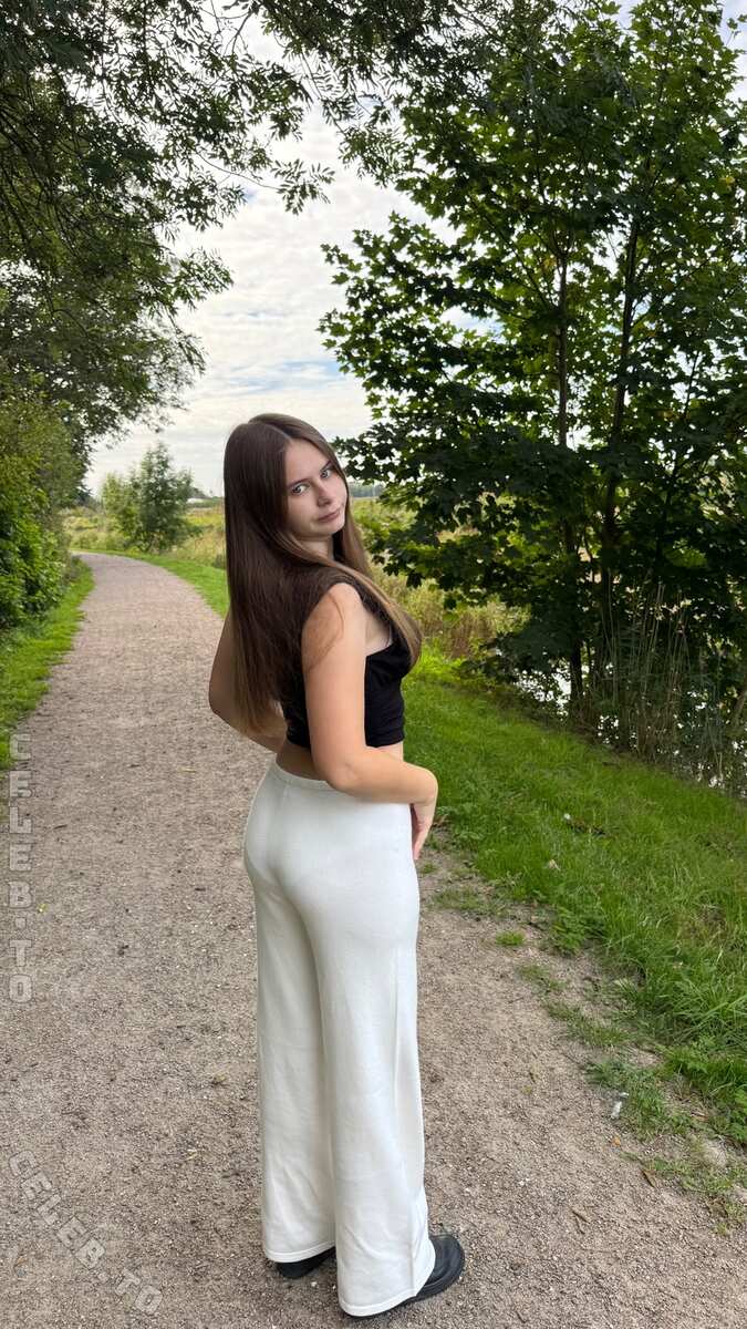 Angelina_Dehlow nude photo 15