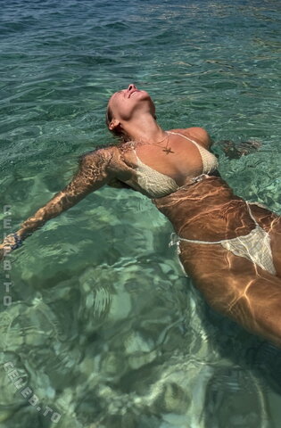 Angelinajoleen_ photo 2