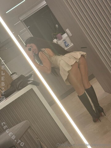 Angie Varona nude photo 24