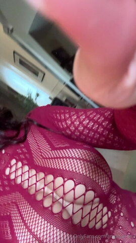 Angie Varona nude photo 16