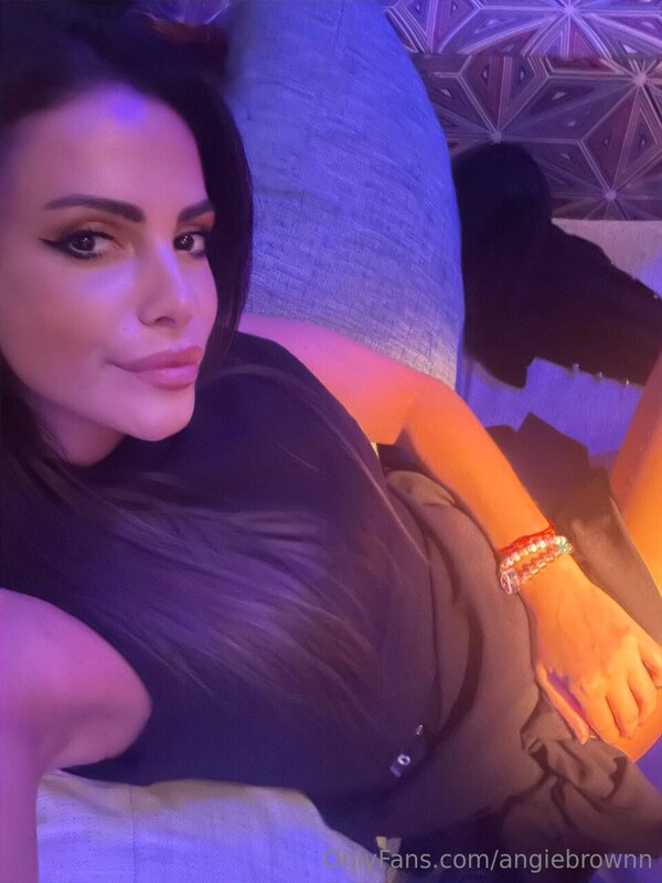 angiebrownn nude photo 5
